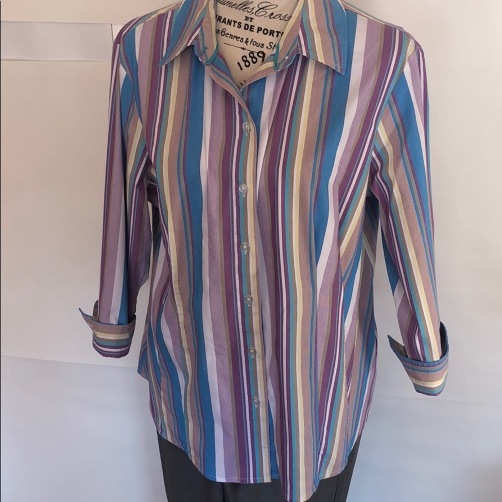 Apostrophe Stretch Top Collared Button Up Top - image 1